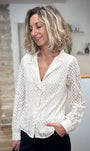 Blouse écrue femme à motif floral ajouré