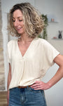 Top beige manches courtes style casual chic 