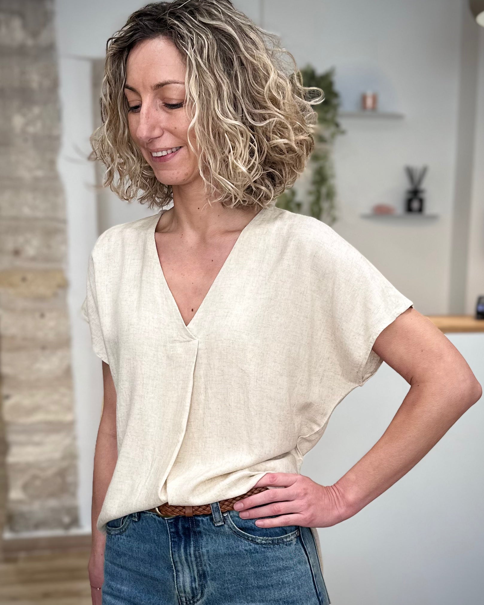 Top beige manches courtes style casual chic 