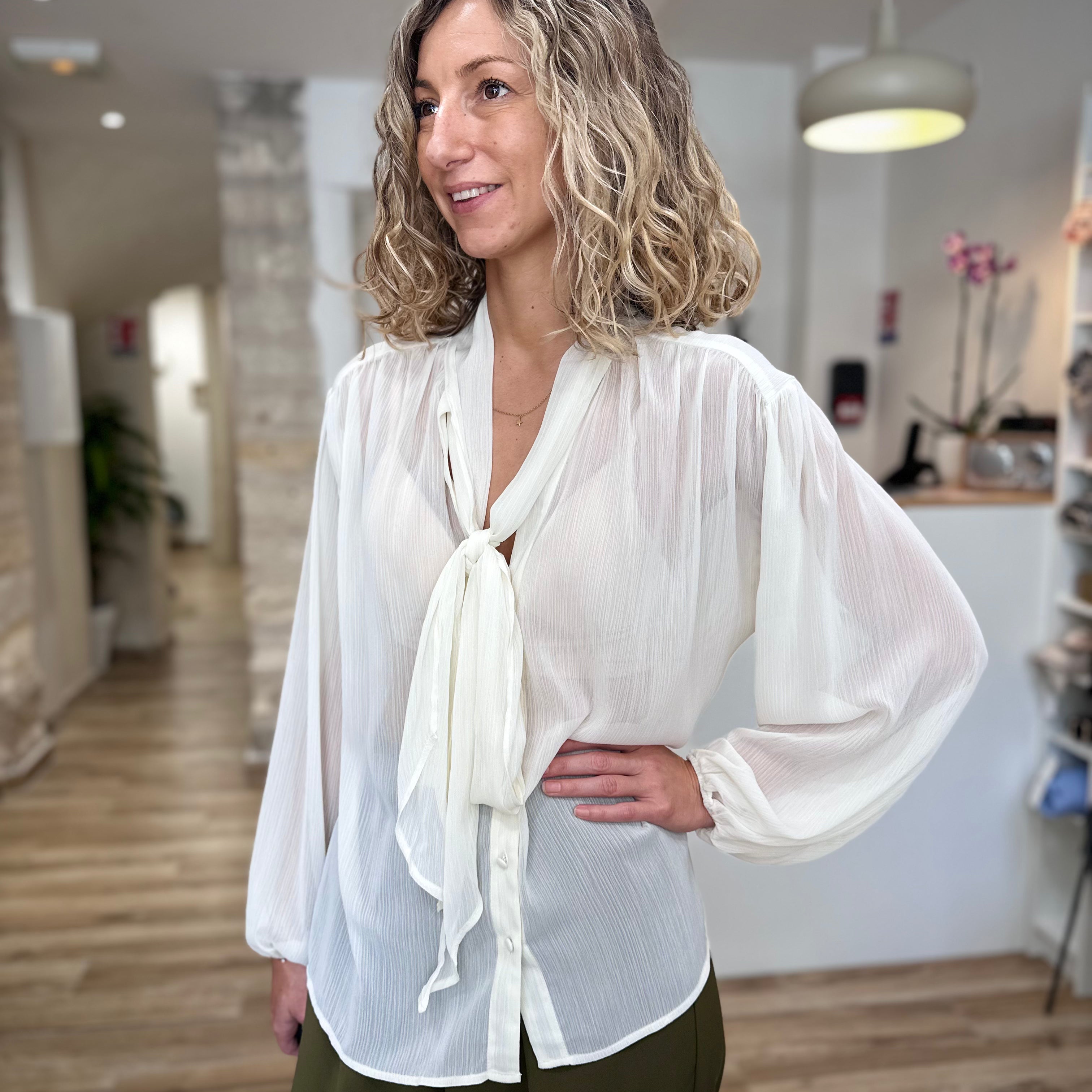 Blouse écru Splendide fluide en voile recyclé vue de face