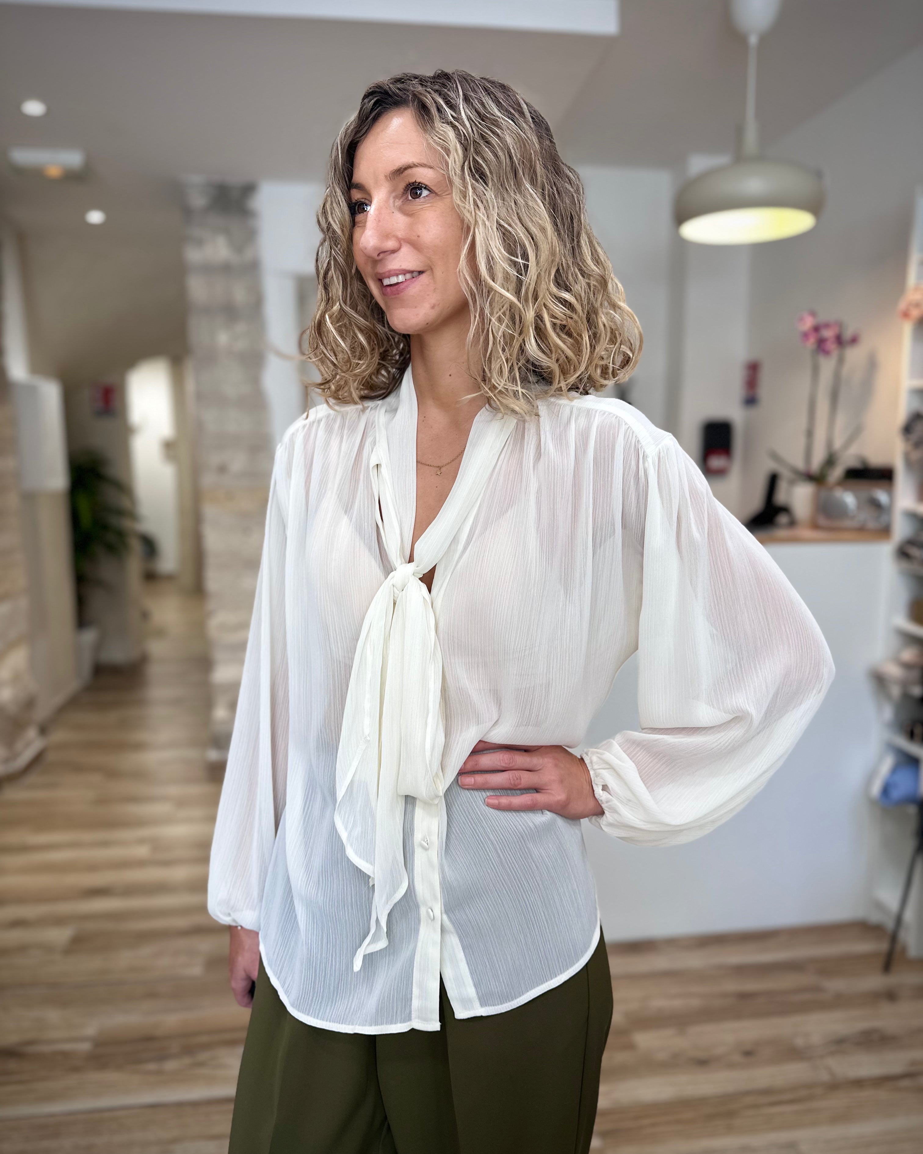 Blouse écru Splendide fluide en voile recyclé vue de face