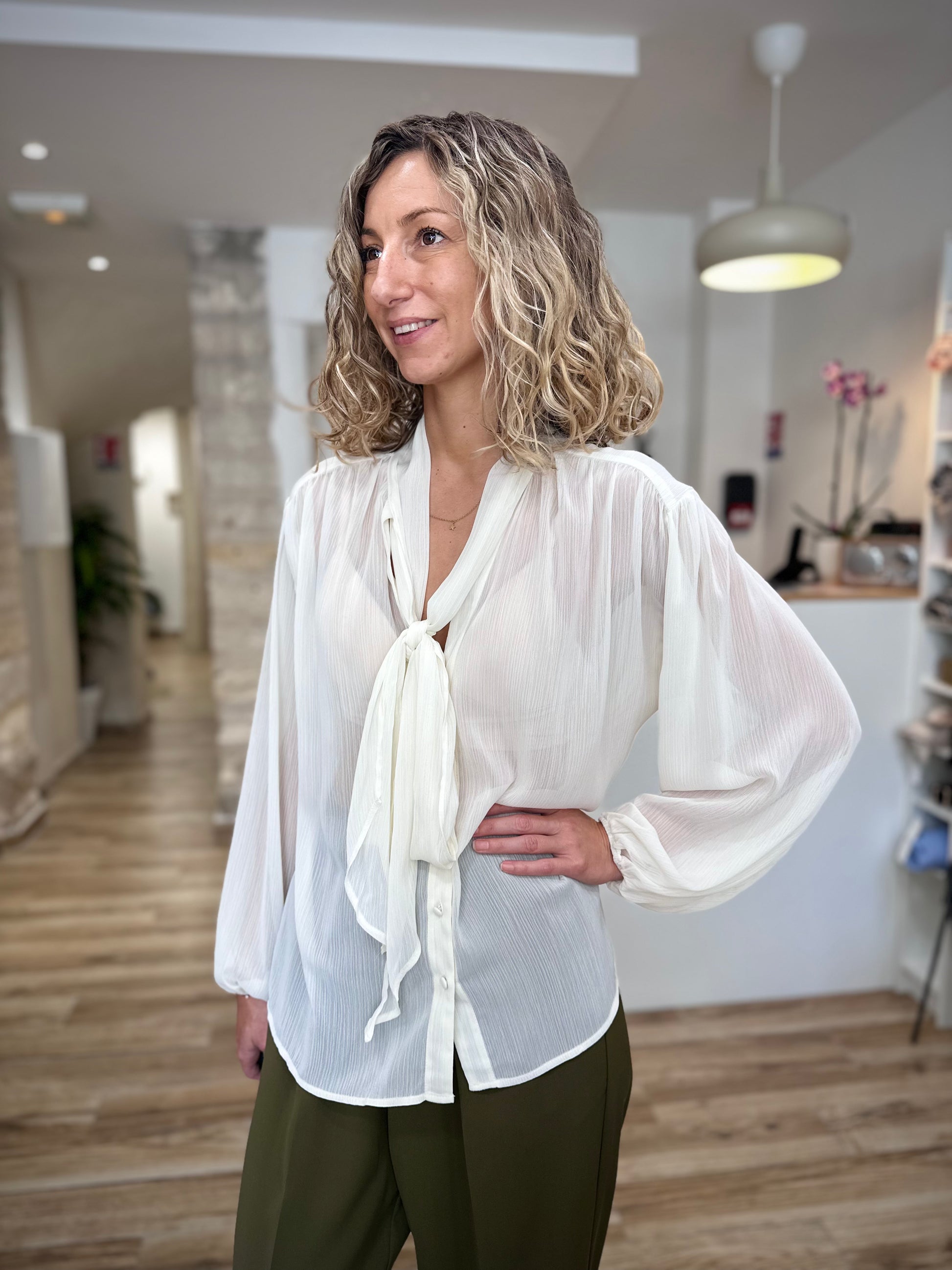 Blouse écru Splendide fluide en voile recyclé vue de face