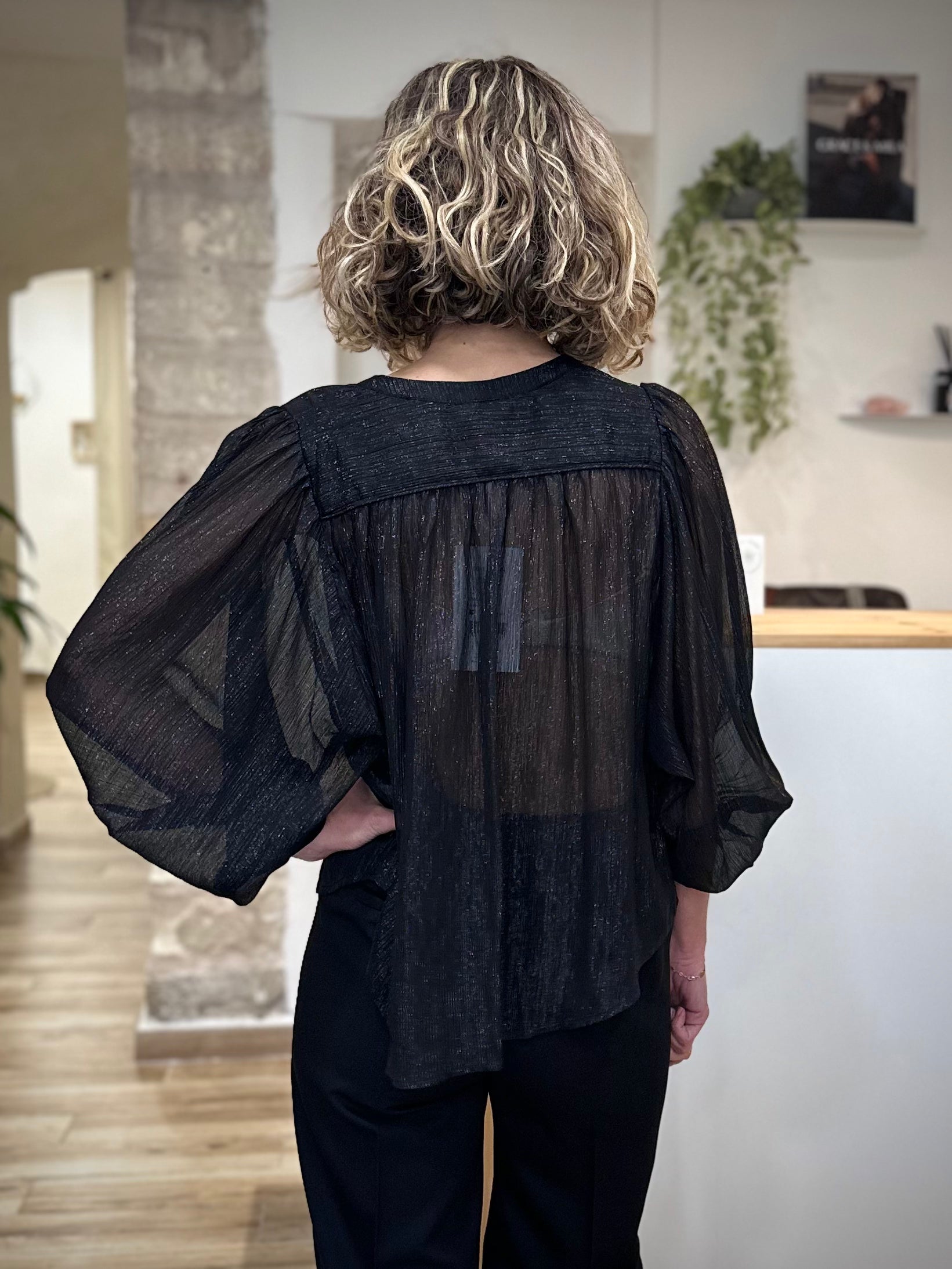 Vue dos blouse lurex avec fronces empiècement