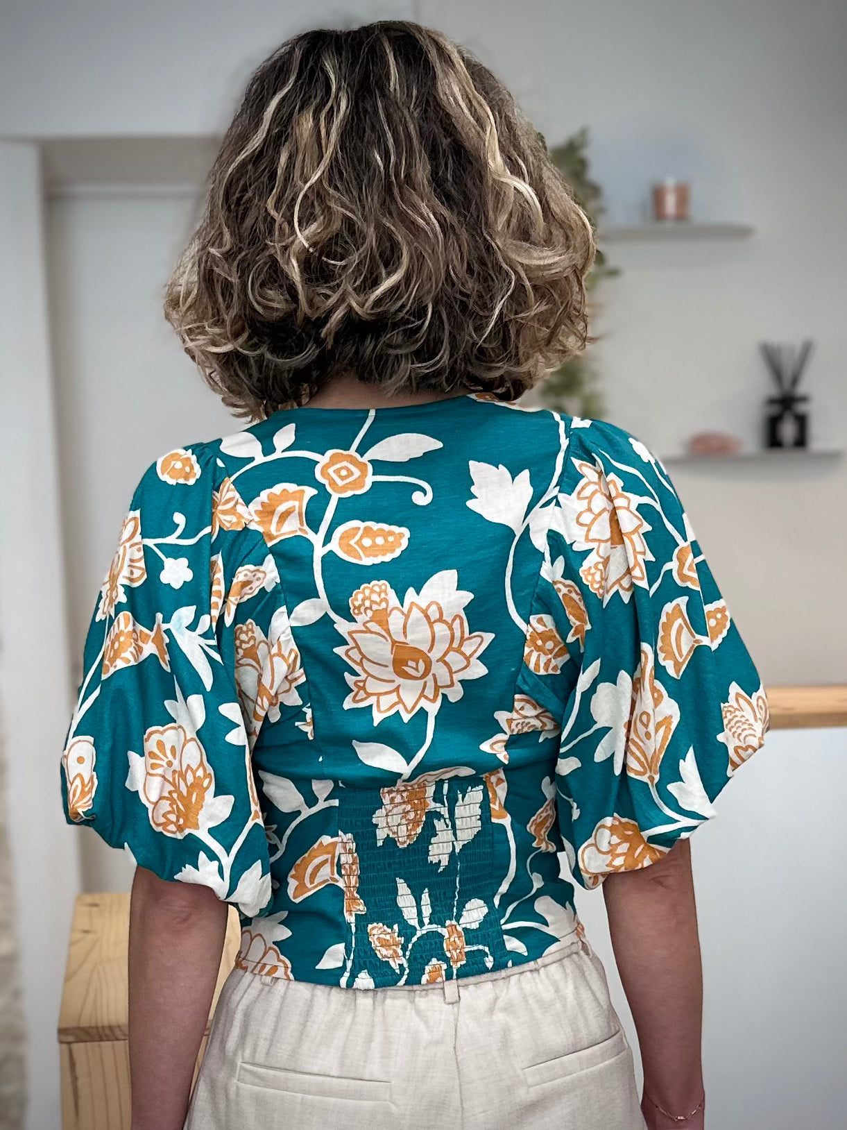 Blouse femme avec taille smockée au dos 