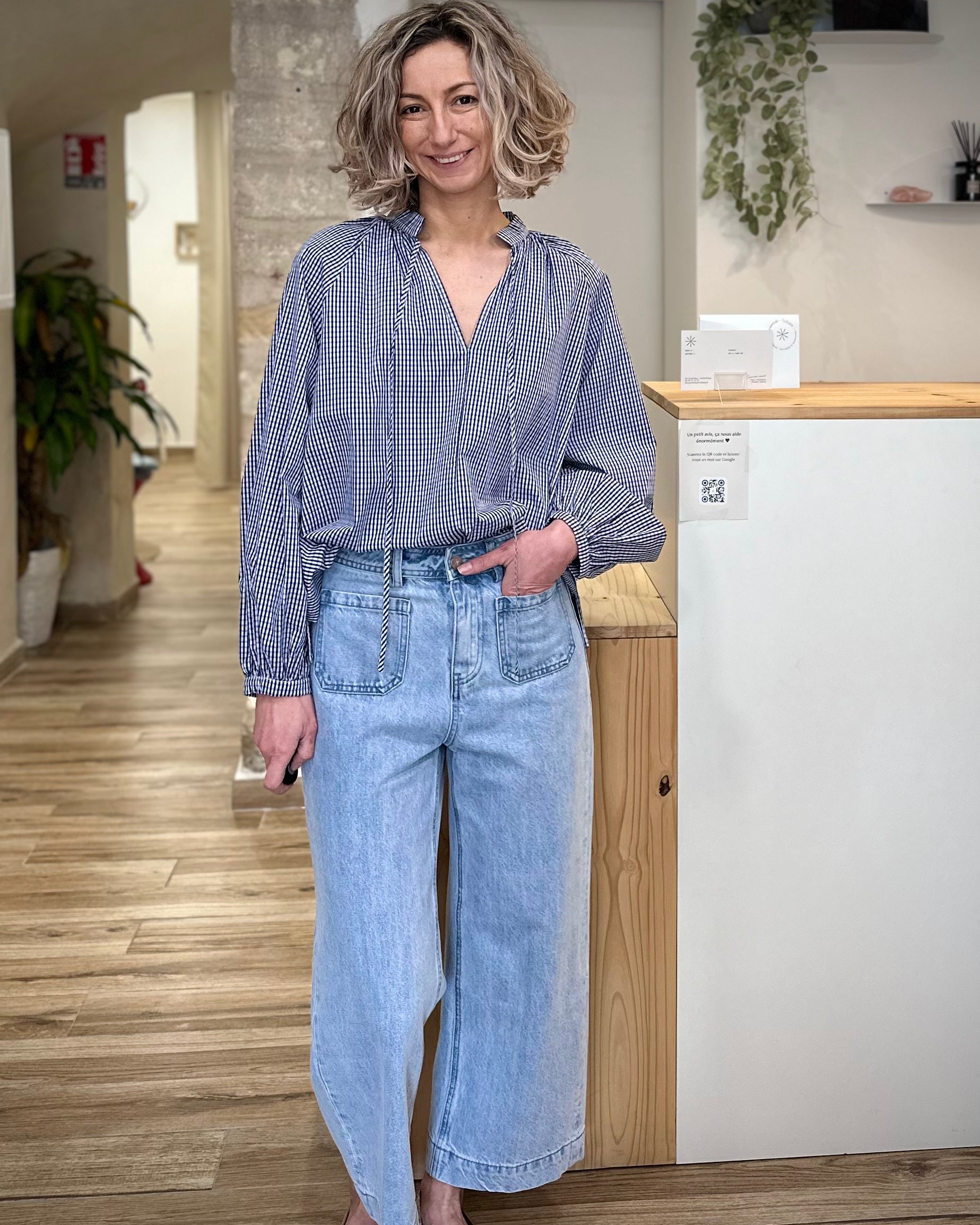 Blouse à carreaux femme tenue de printemps