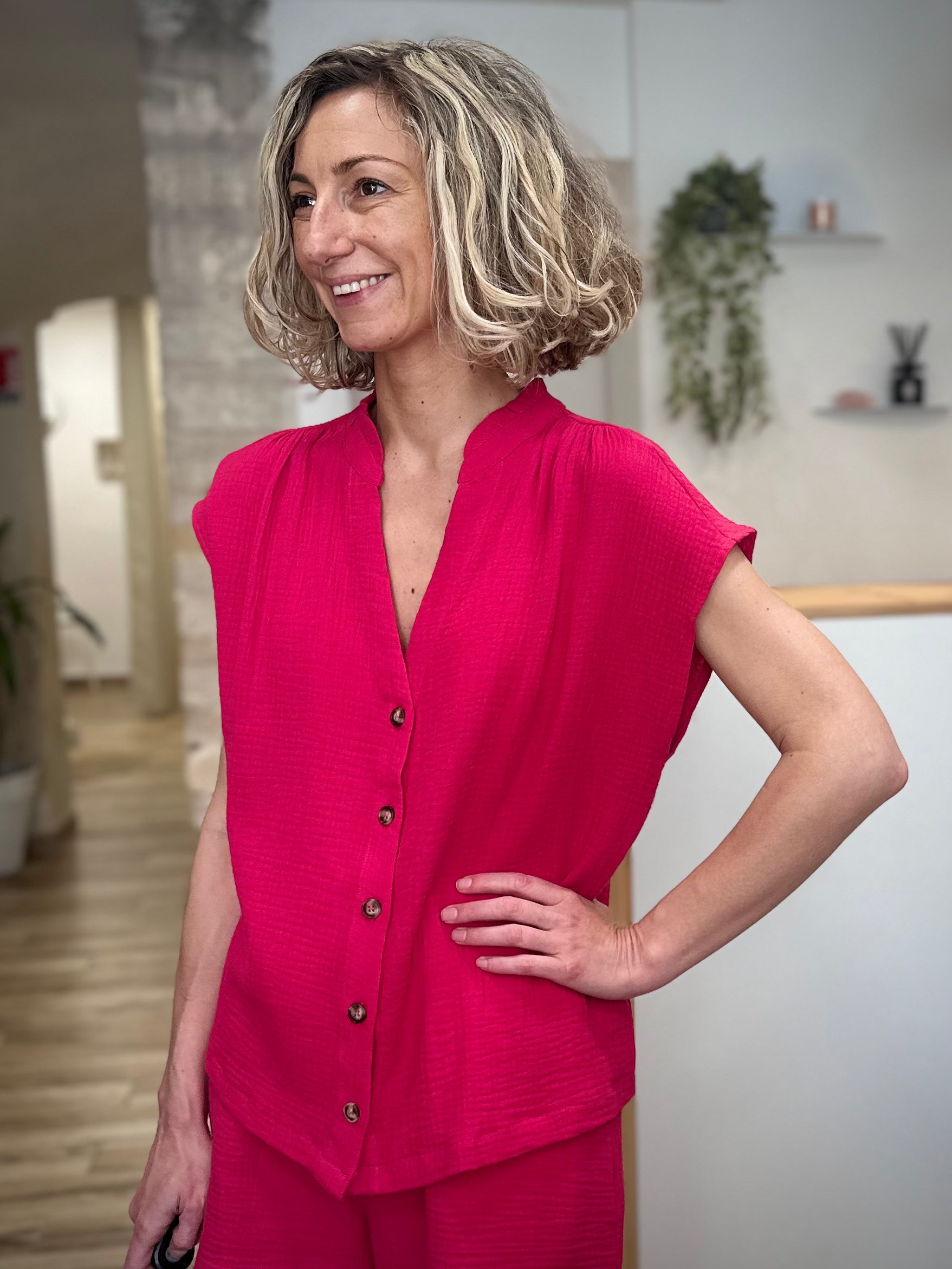 Blouse femme décolleté V en gaze de coton 