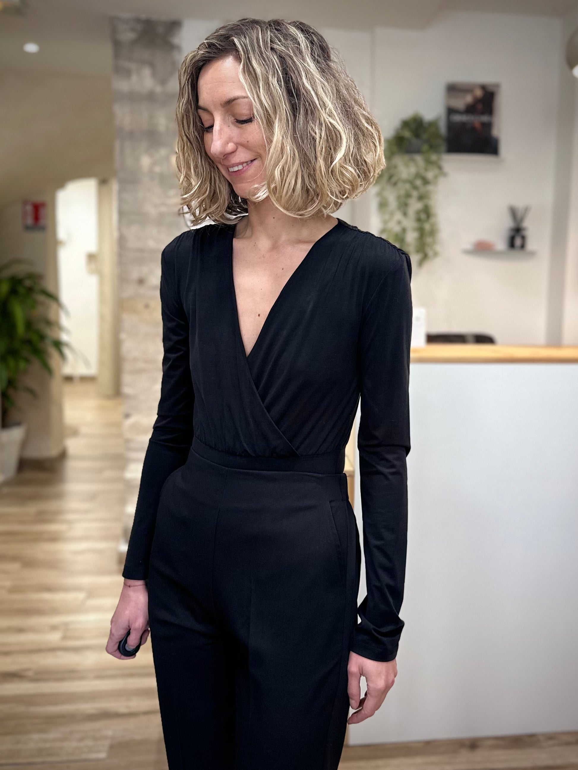 Détail décolleté croisé body TAMARA