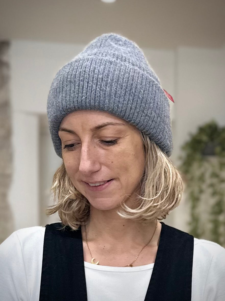 Bonnet hiver doux et cosy Aurore gris foncé