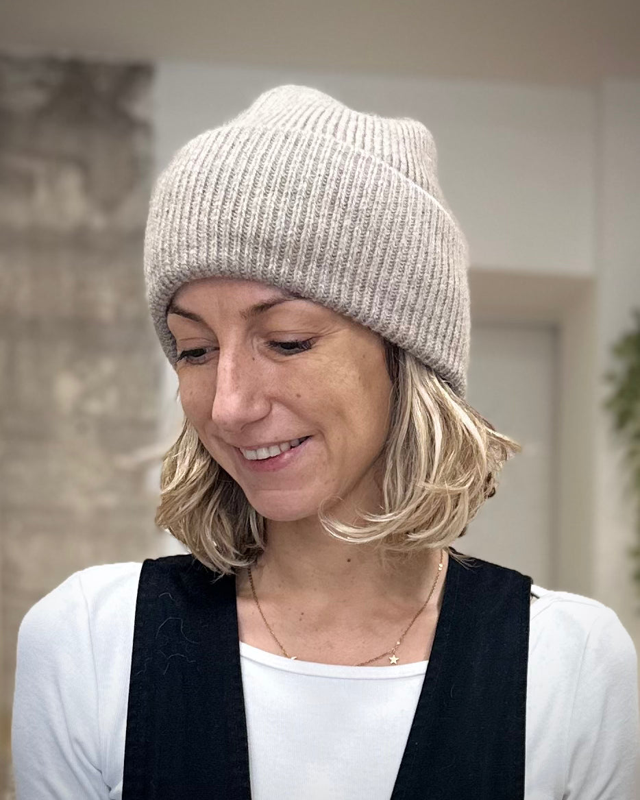 Bonnet hiver femme teinte taupe