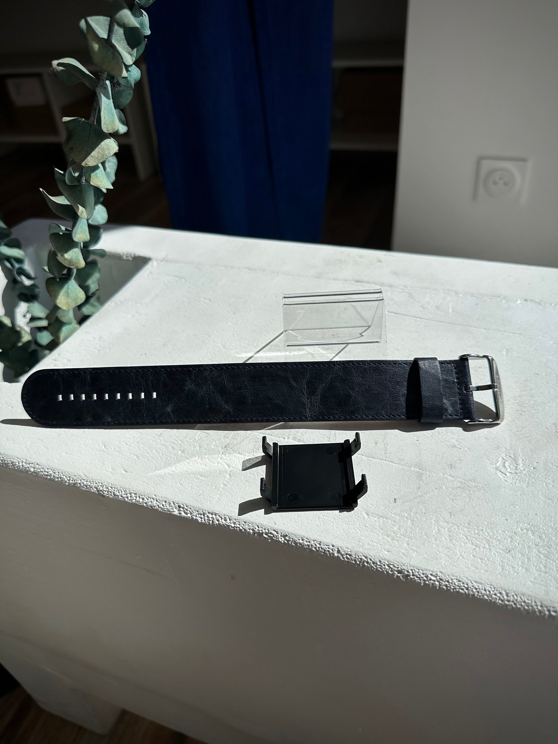 Bracelet STAMPSTexx Derby Blue posé sur table