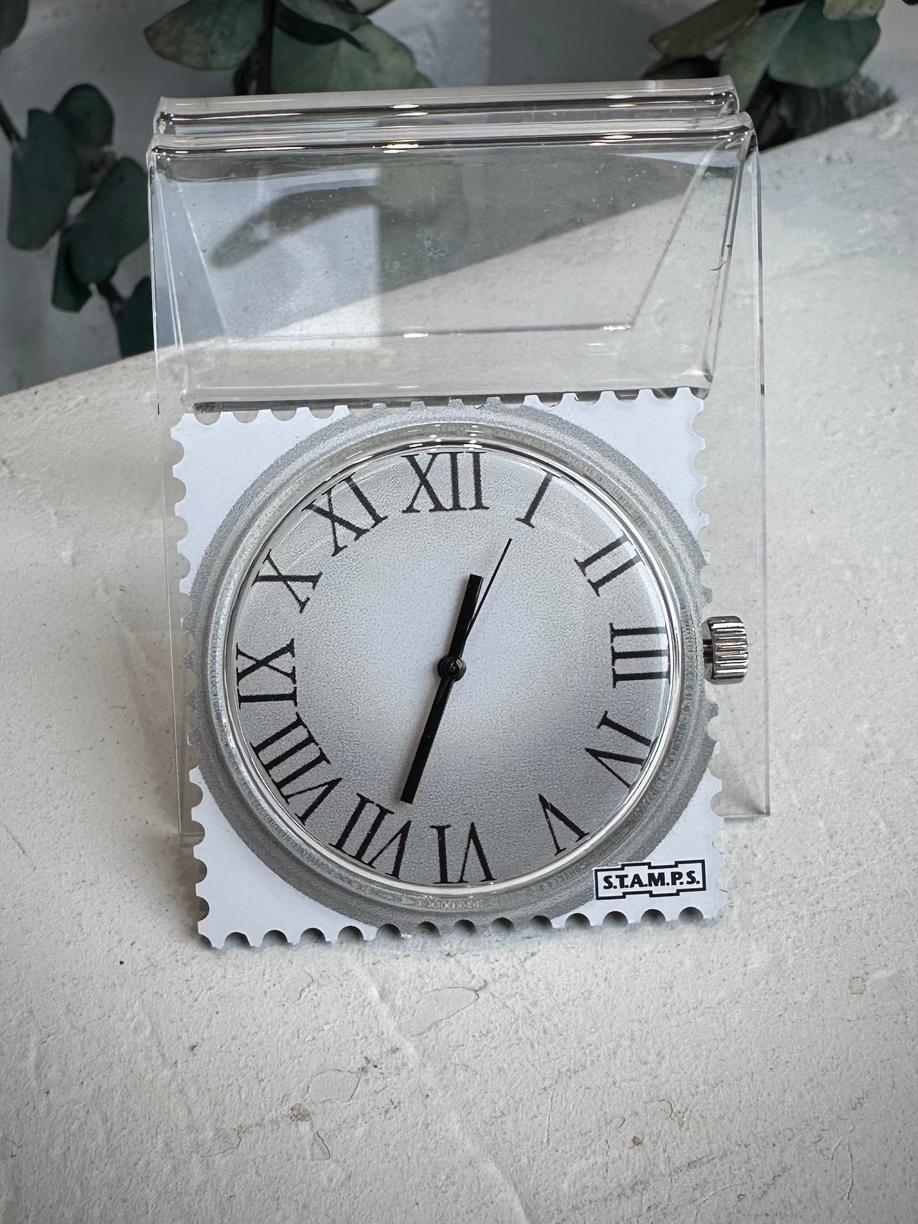 Cadran montre STAMPS Clock chiffres romains noir et gris 