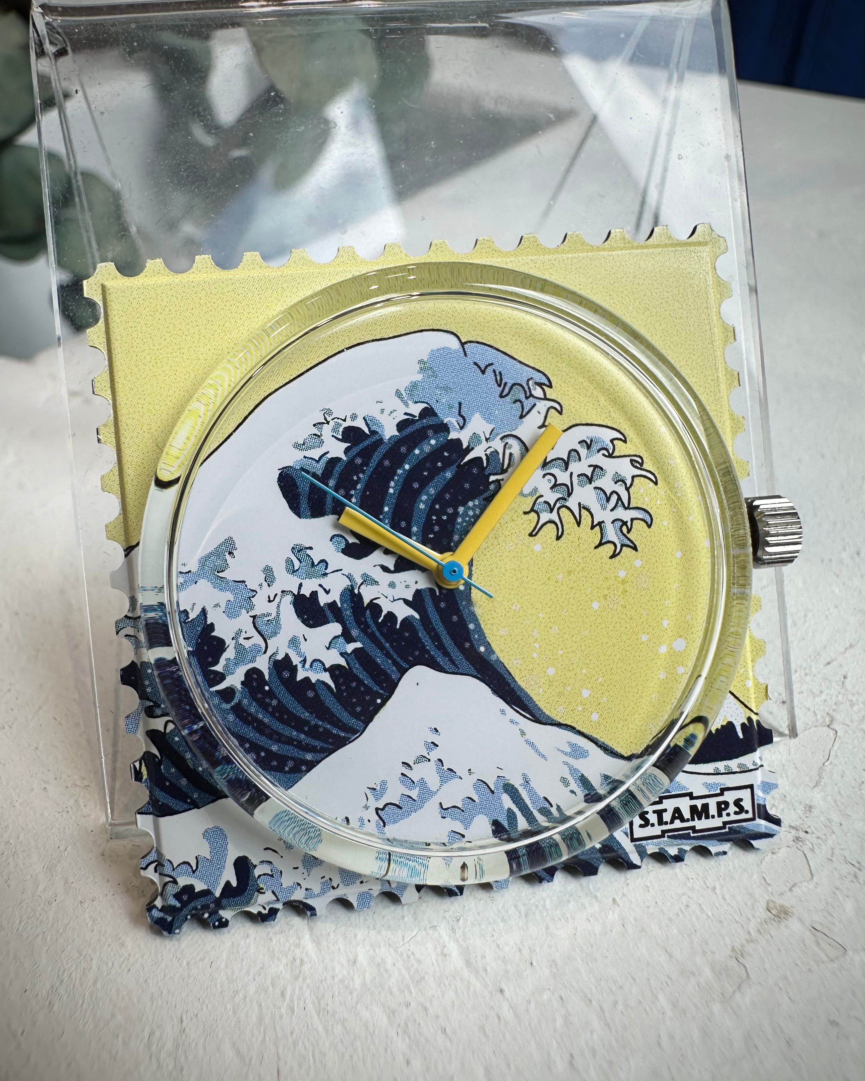 Cadran STAMPS Hokusai fond jaune avec vague bleue