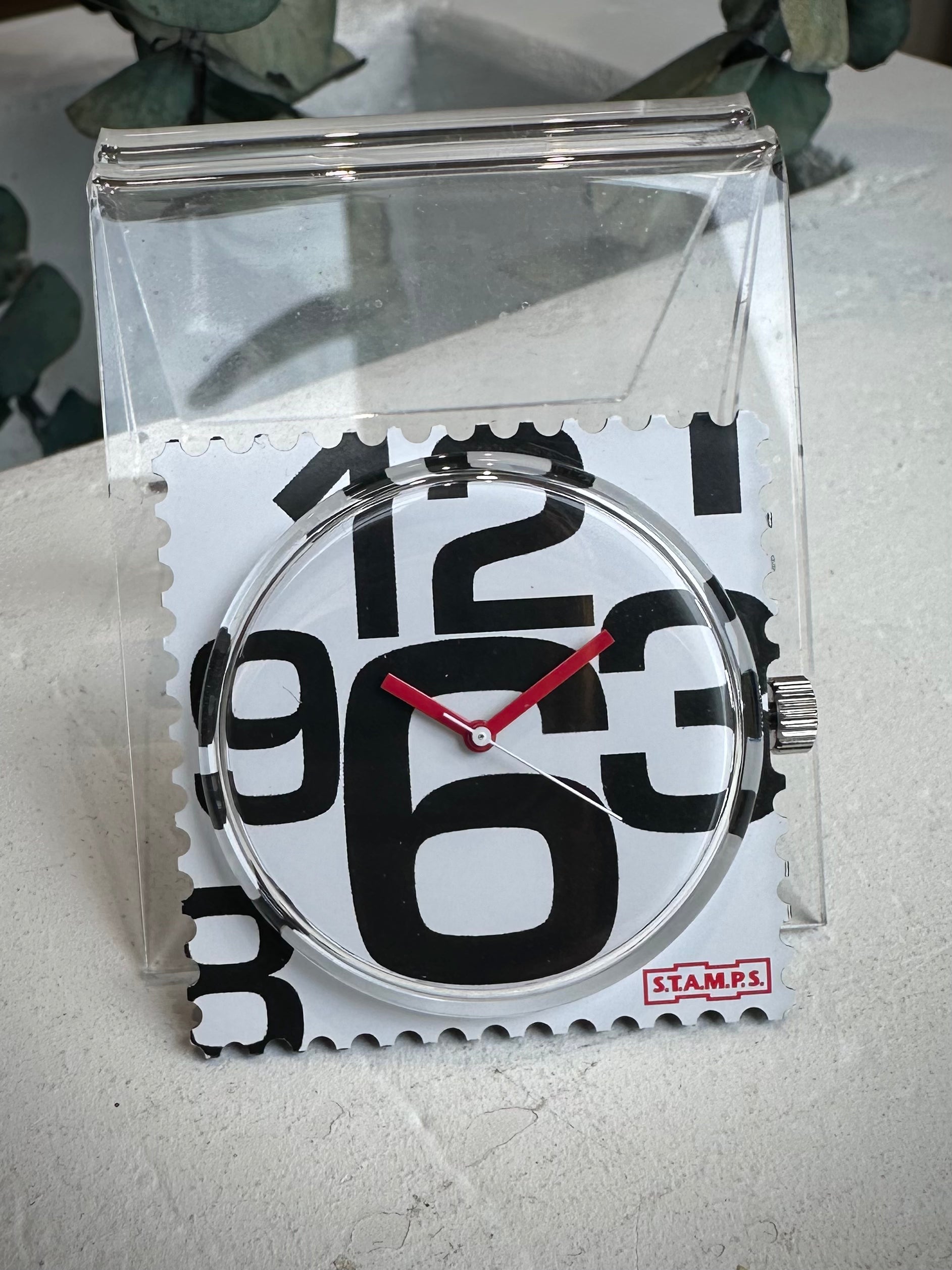 Cadran montre STAMPS In Good Time typographie noir blanc 
