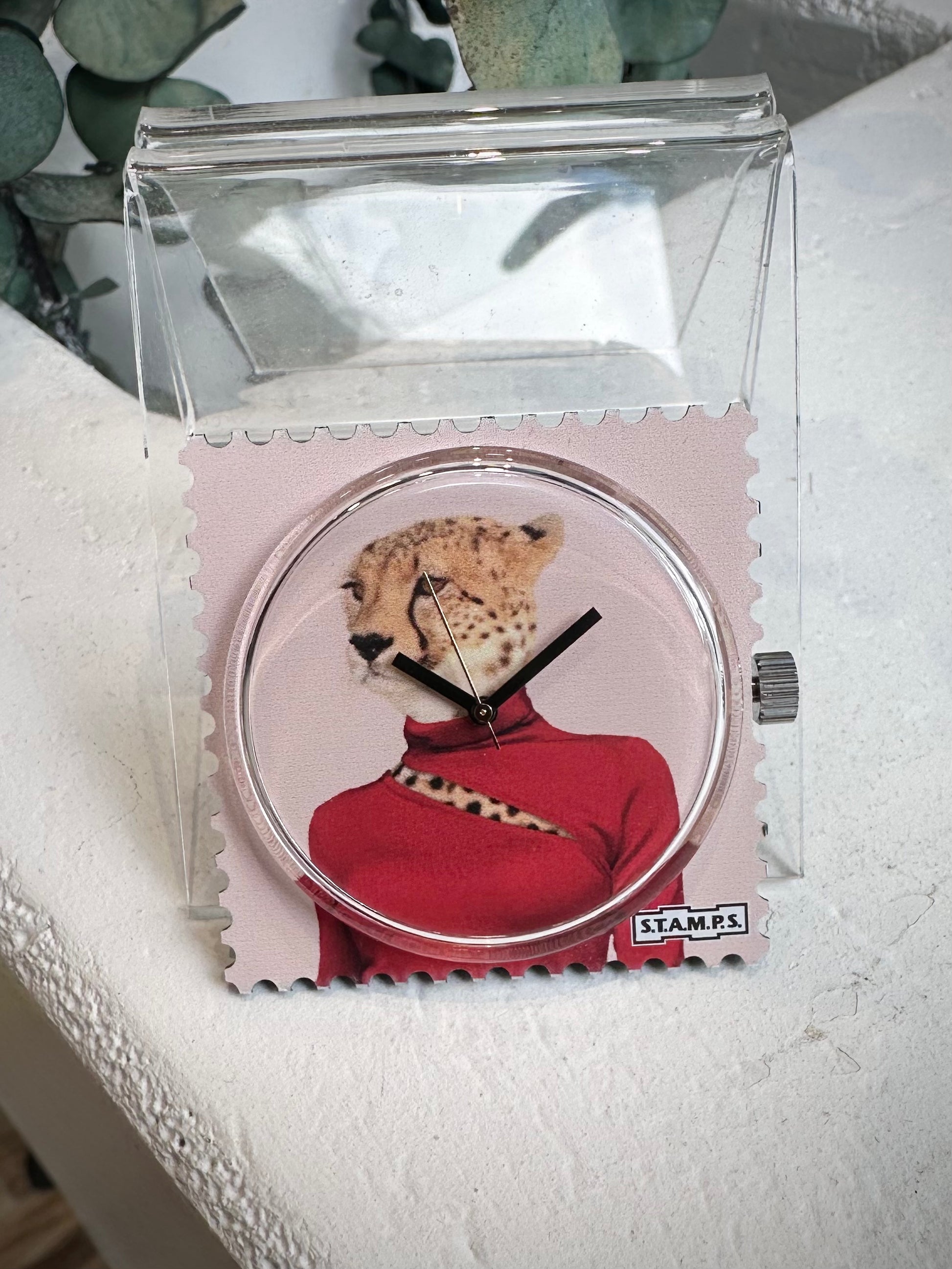 Cadran montre STAMPS Leo Girl motif tête de léopard pull rouge