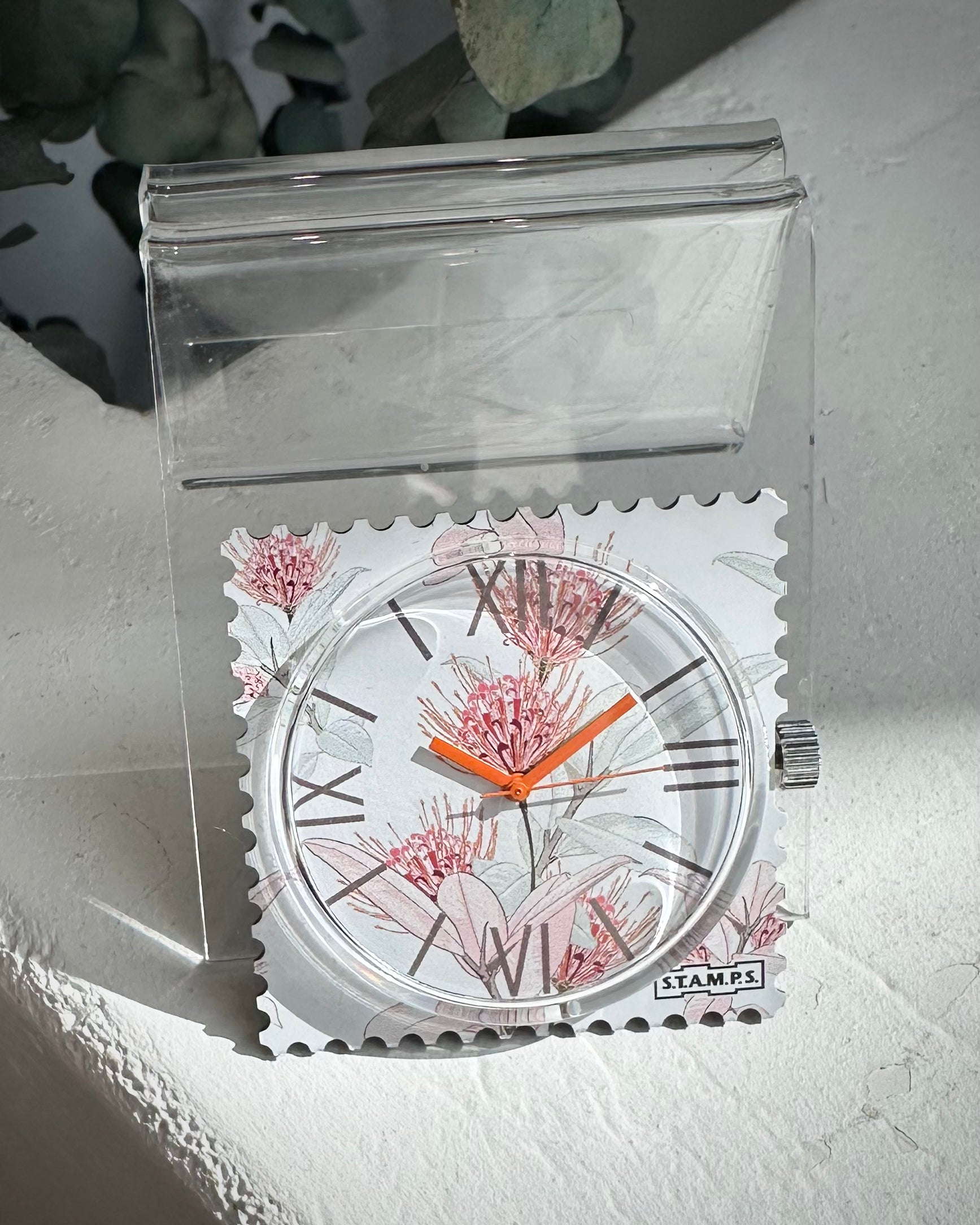 Cadran montre STAMPS Scarlett fleurs pastel sur fond blanc