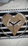Gros plan cadran STAMPS Shiny Love avec aiguilles noires 