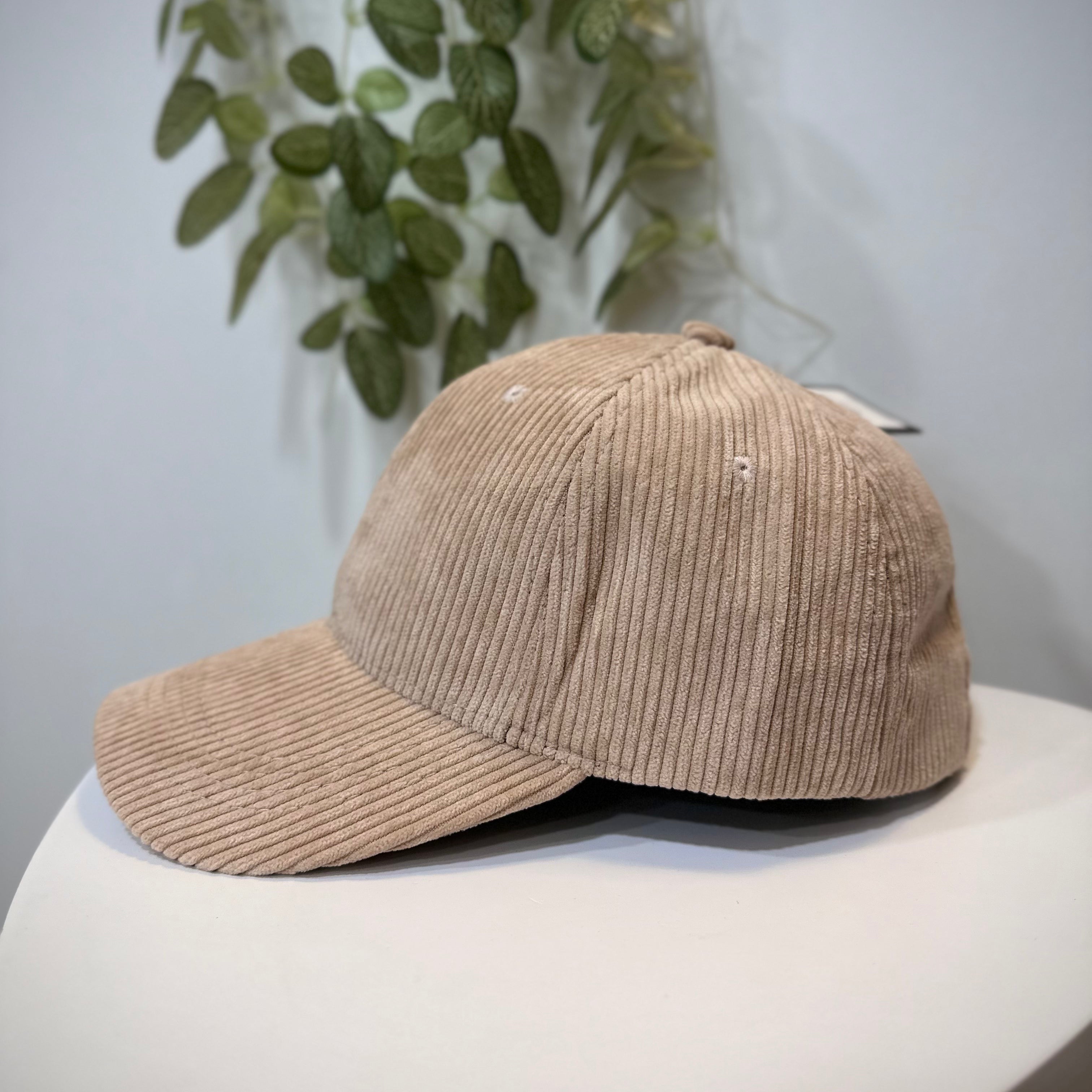 Vue de profil casquette femme beige Luna