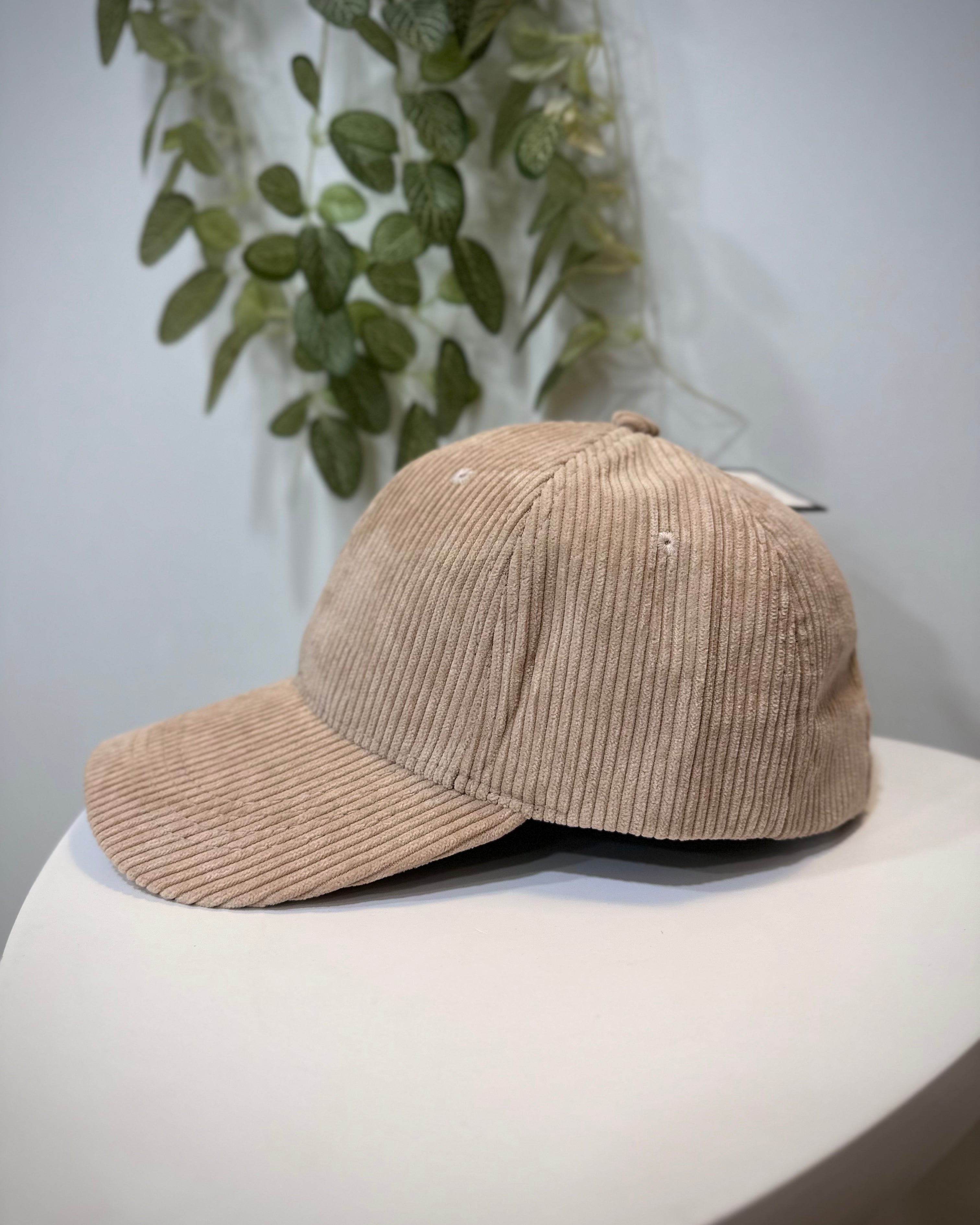Vue de profil casquette femme beige Luna