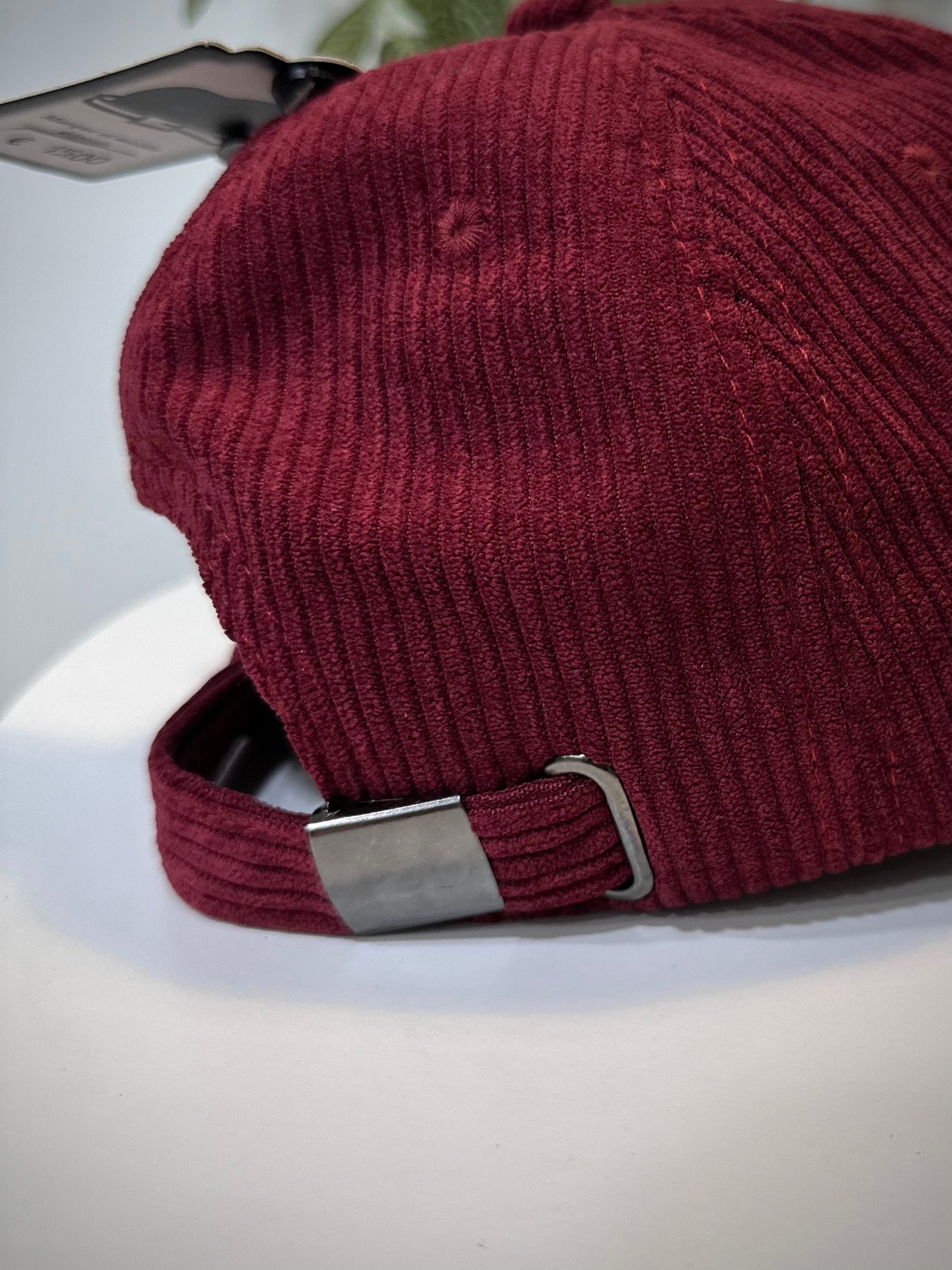 Patte réglable arrière casquette bordeaux