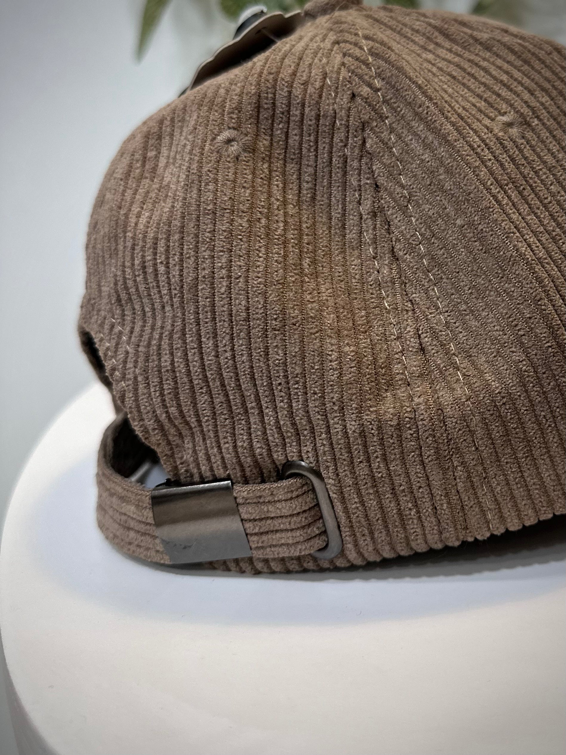Patte réglable arrière casquette marron