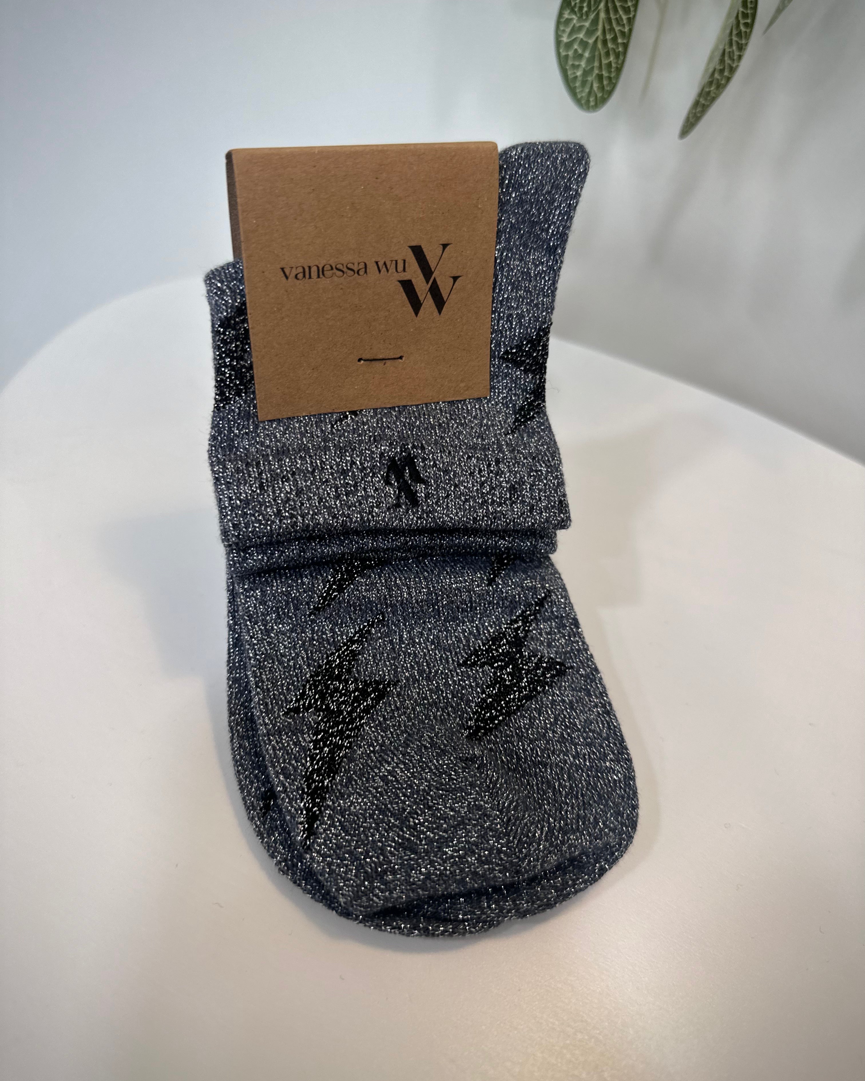 Chaussettes femme gris élégant avec éclairs noirs
