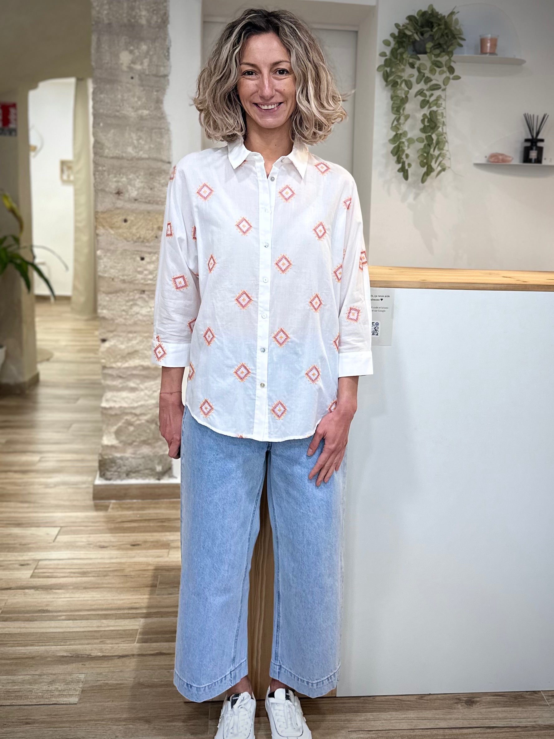 Chemise brodée femme look printemps été