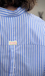 Détail patch brodé chemise Cally rayures jet lag laure plus max