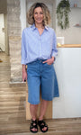 Look casual chic chemise rayée femme 