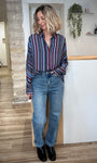 Look casual chic avec chemise rayée multicolore