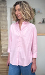 Chemise pastel look minimaliste chic 