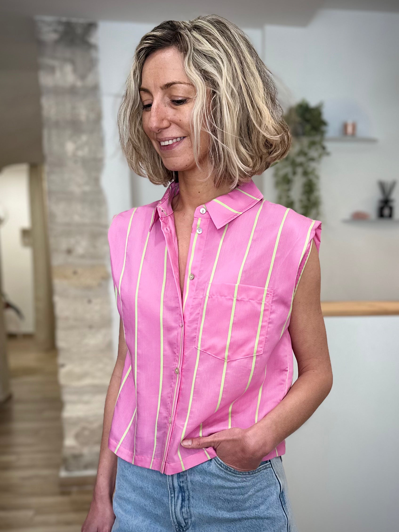 Chemise sans manches rose vert fluo élégante 