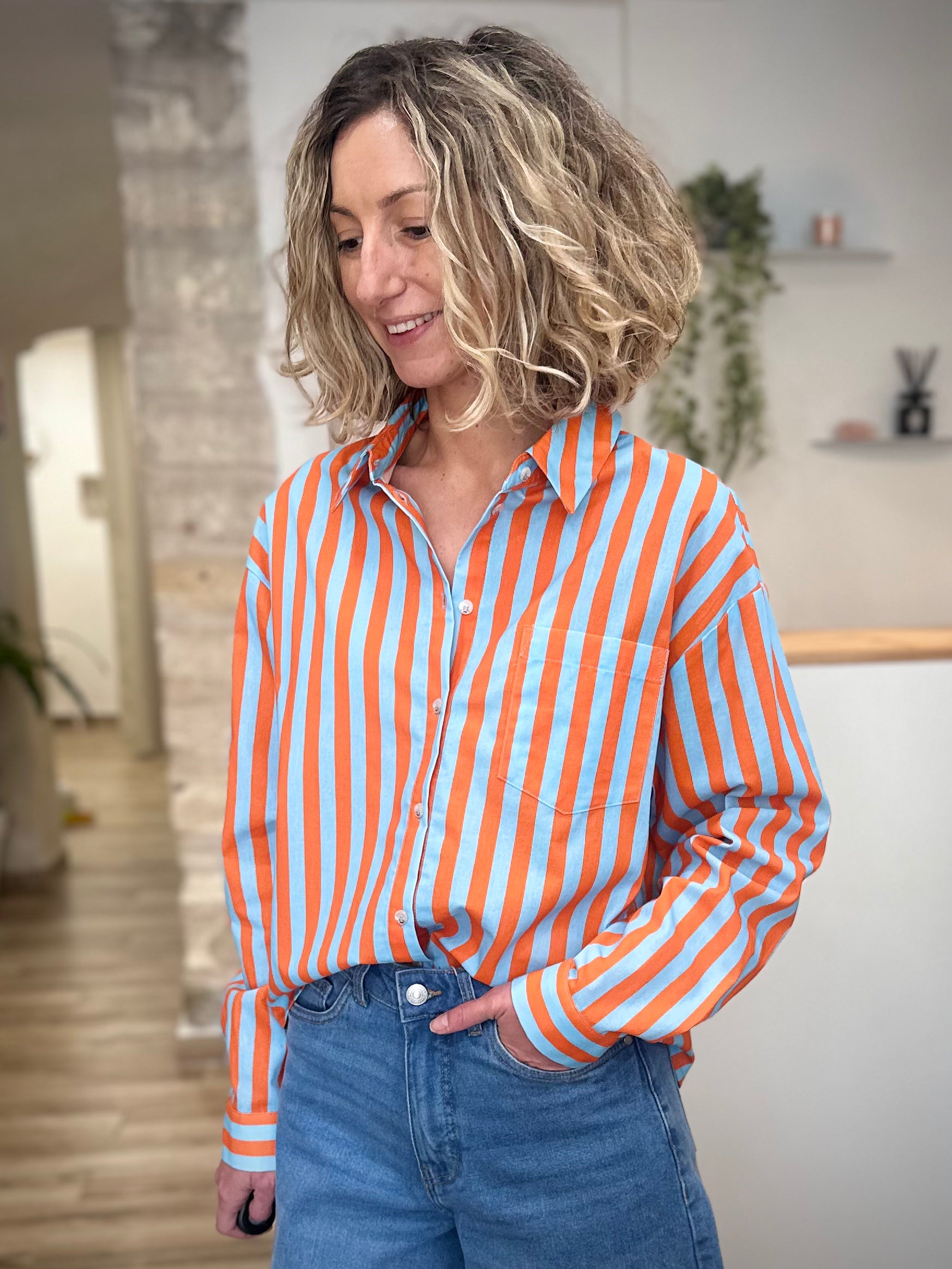 Chemise femme colorée coupe droite casual chic 