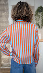 Chemise casual chic avec rayures vives de dos 