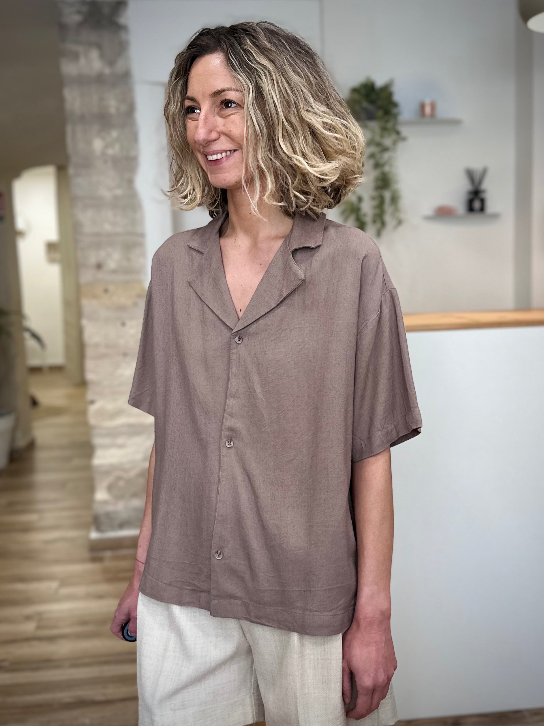 Chemise femme légère été coloris mocha 