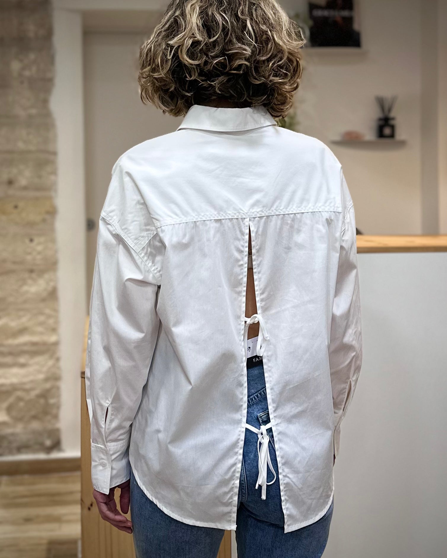 Ouverture dos avec lien à nouer chemise VALERIE