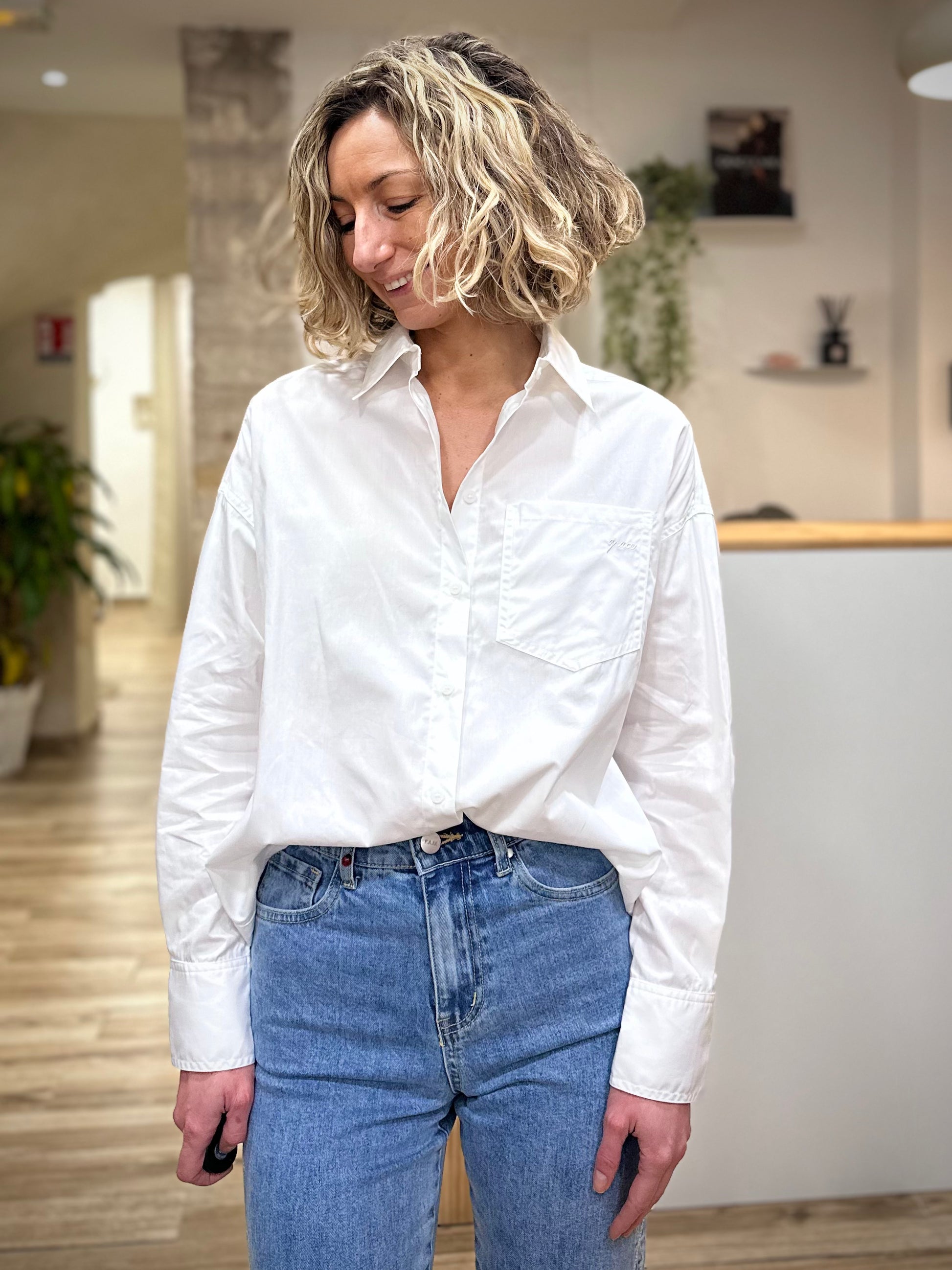 Chemise VALERIE ivoire coupe oversize vue de face