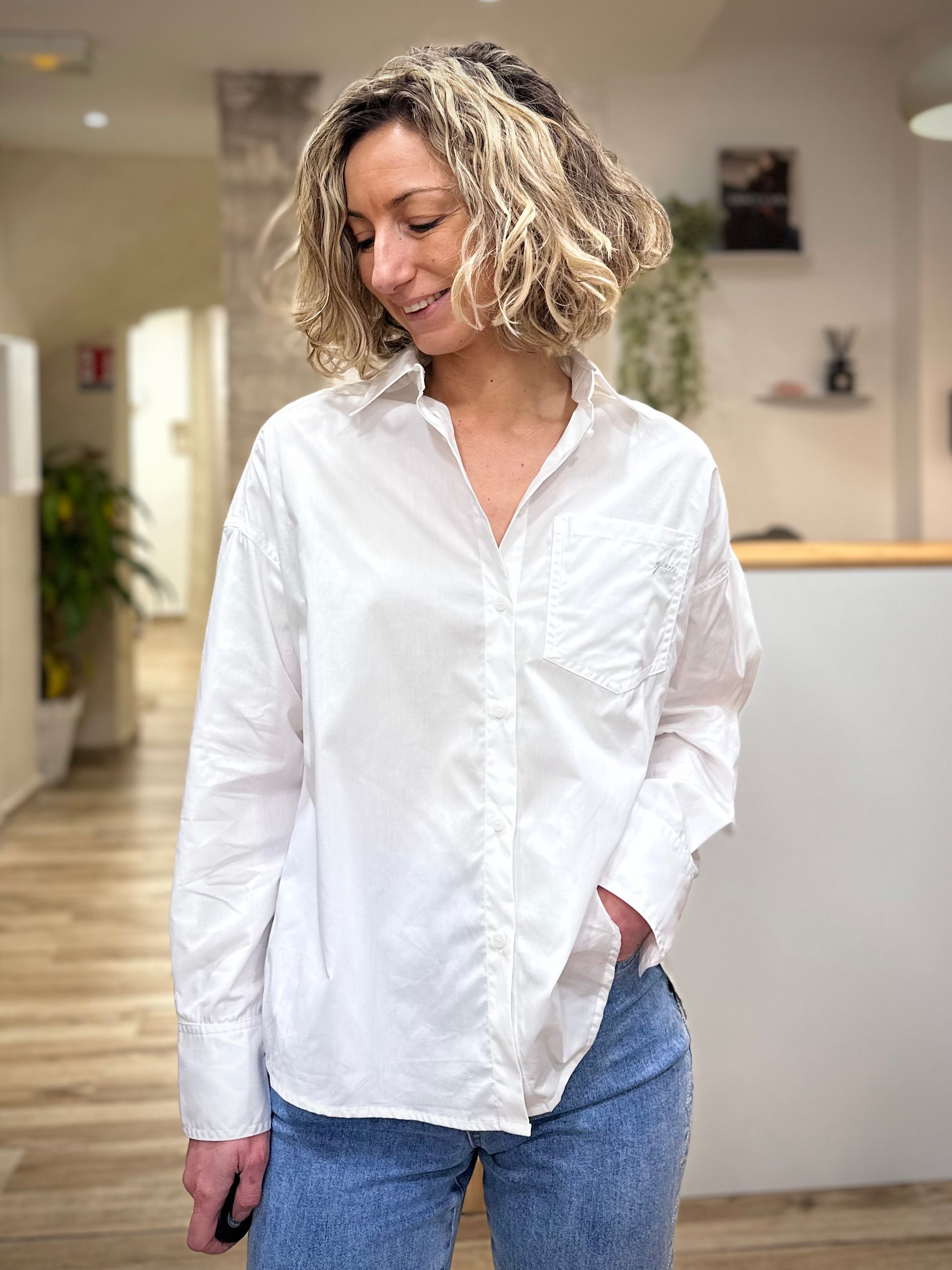 Chemise blanche femme style casual chic