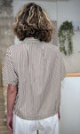 Chemise rayée femme look chic décontracté de dos