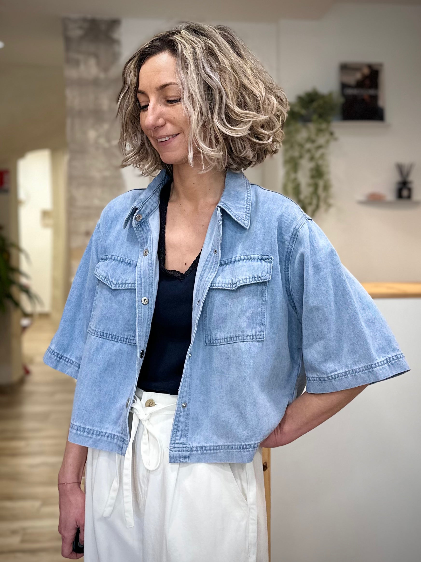 Chemise femme coupe ample esprit artistique