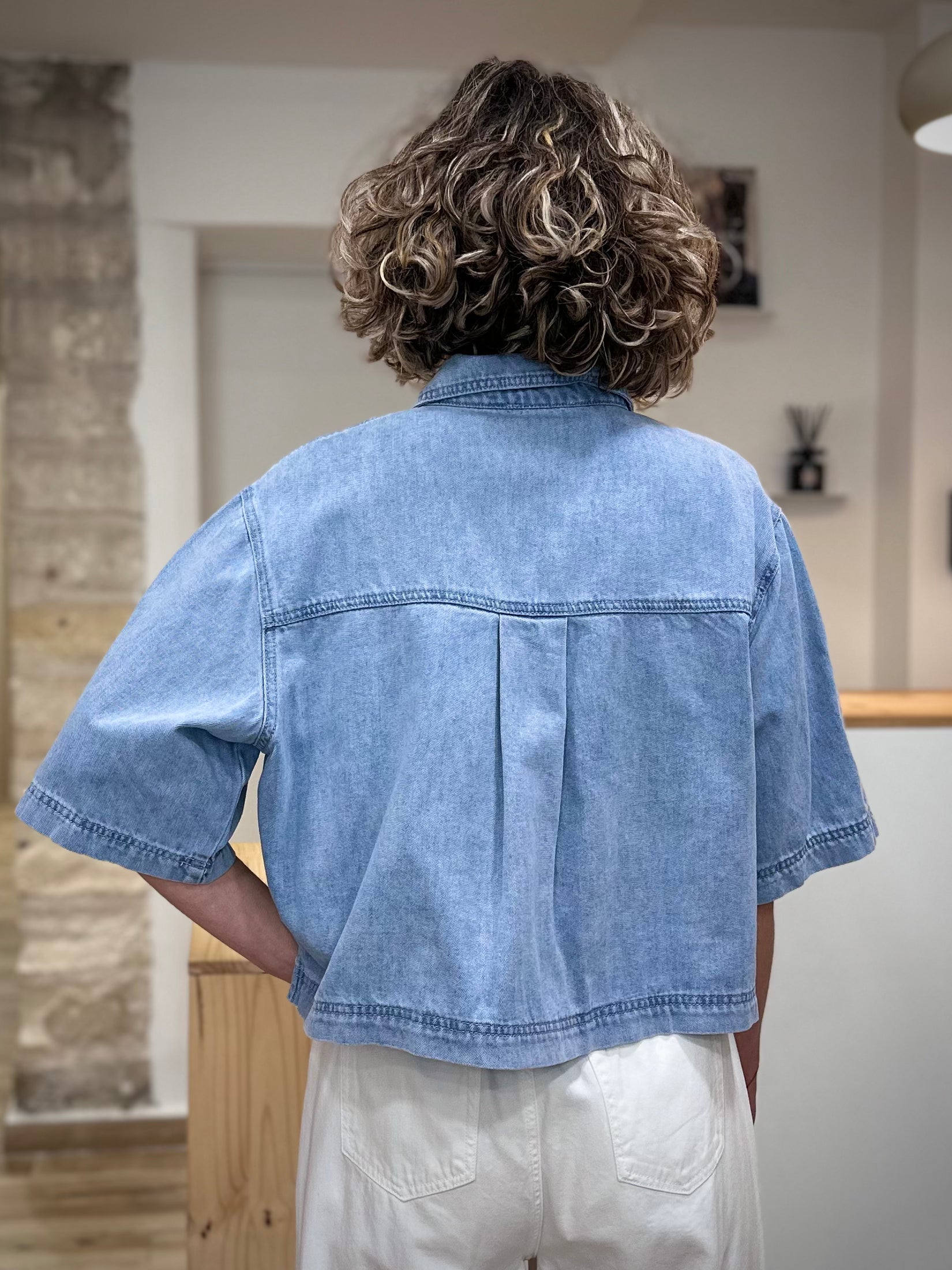 Chemise denim femme vue de dos