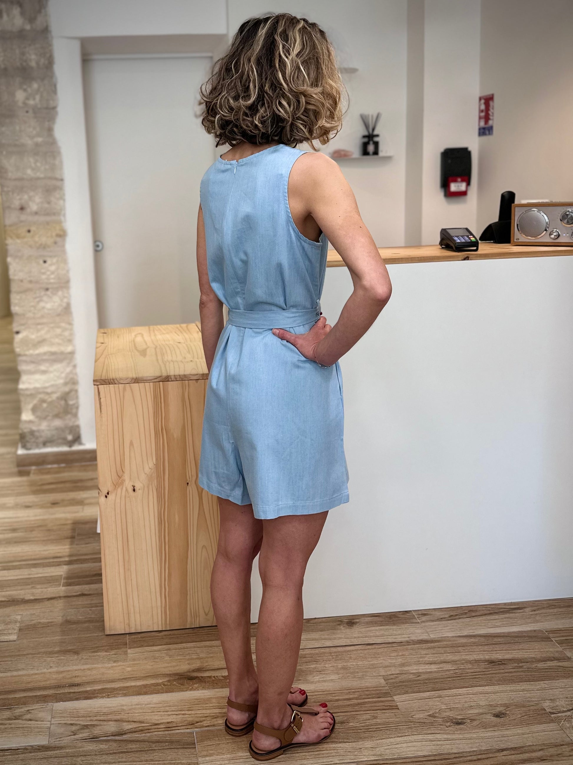 Combinaison été femme confortable et respirante de profil