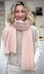 écharpe longue rose pastel Mira style casual chic