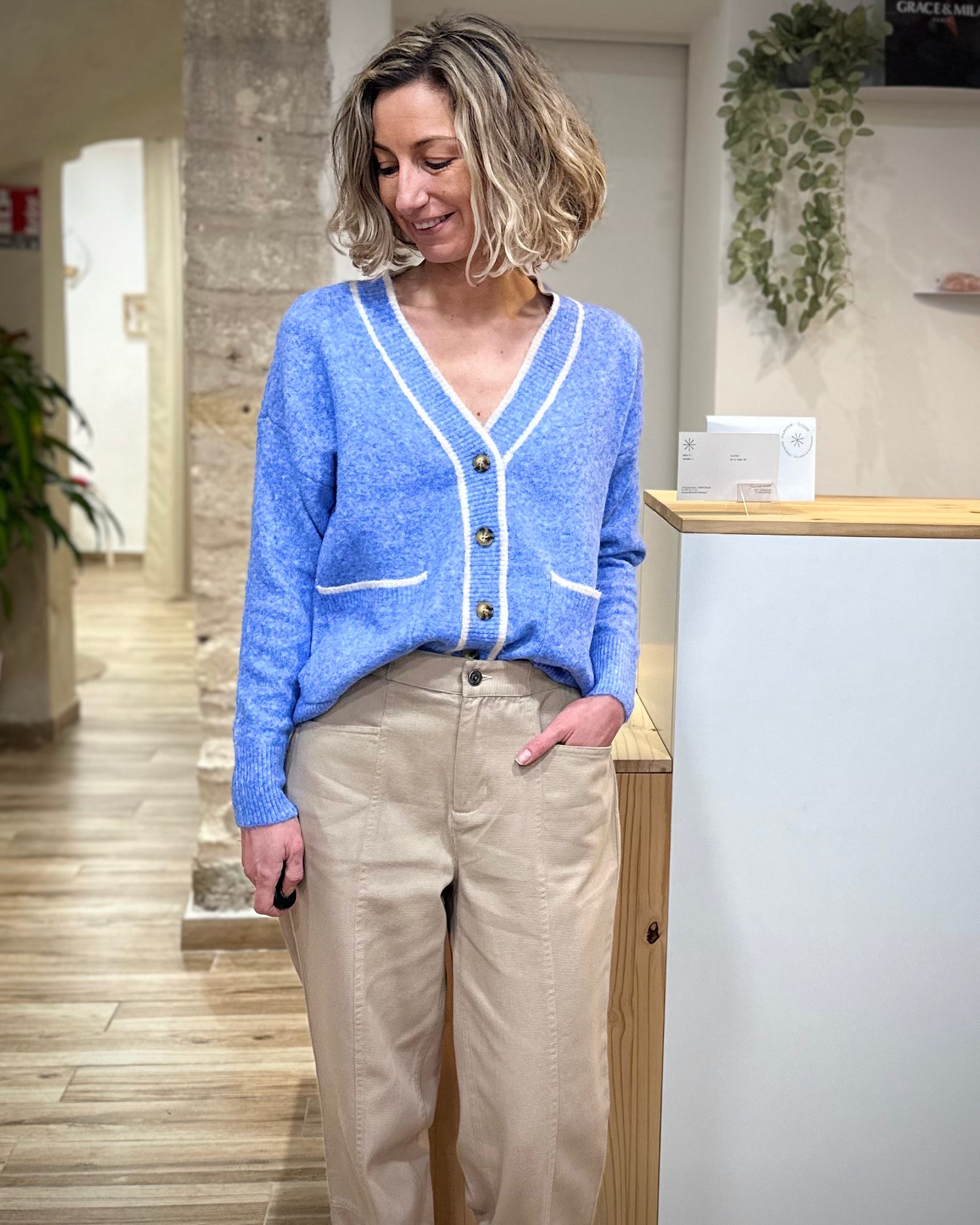 Cardigan bleu chiné femme look casual chic