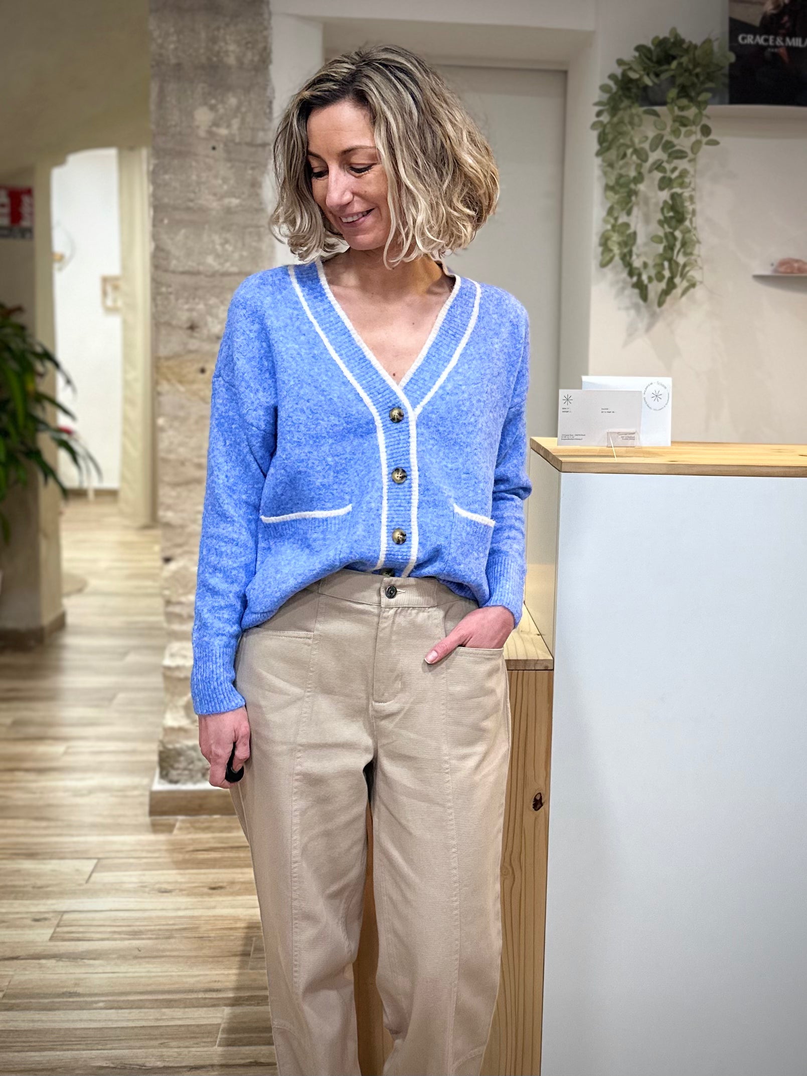 Cardigan bleu chiné femme look casual chic