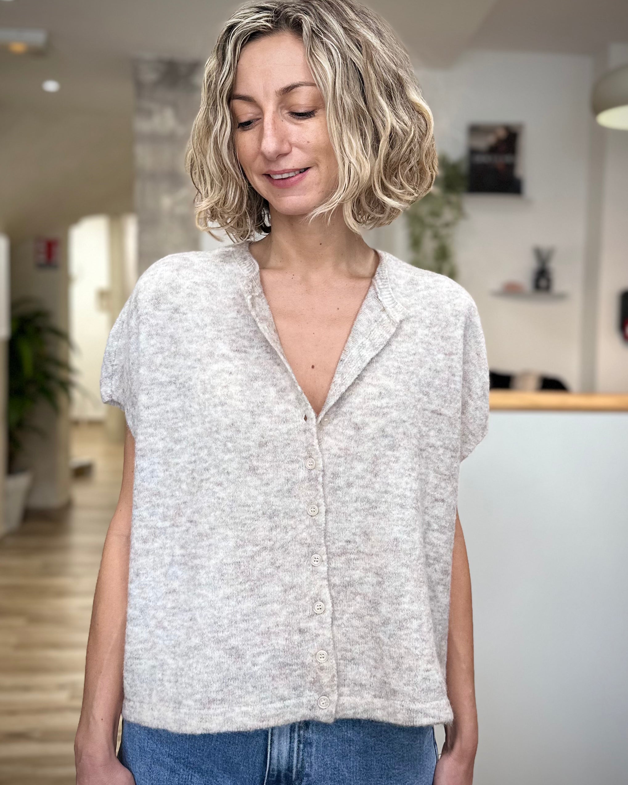 Gilet ample en maille oatmeal melange vu de face