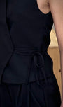 Détail lien à nouer gilet femme noir 