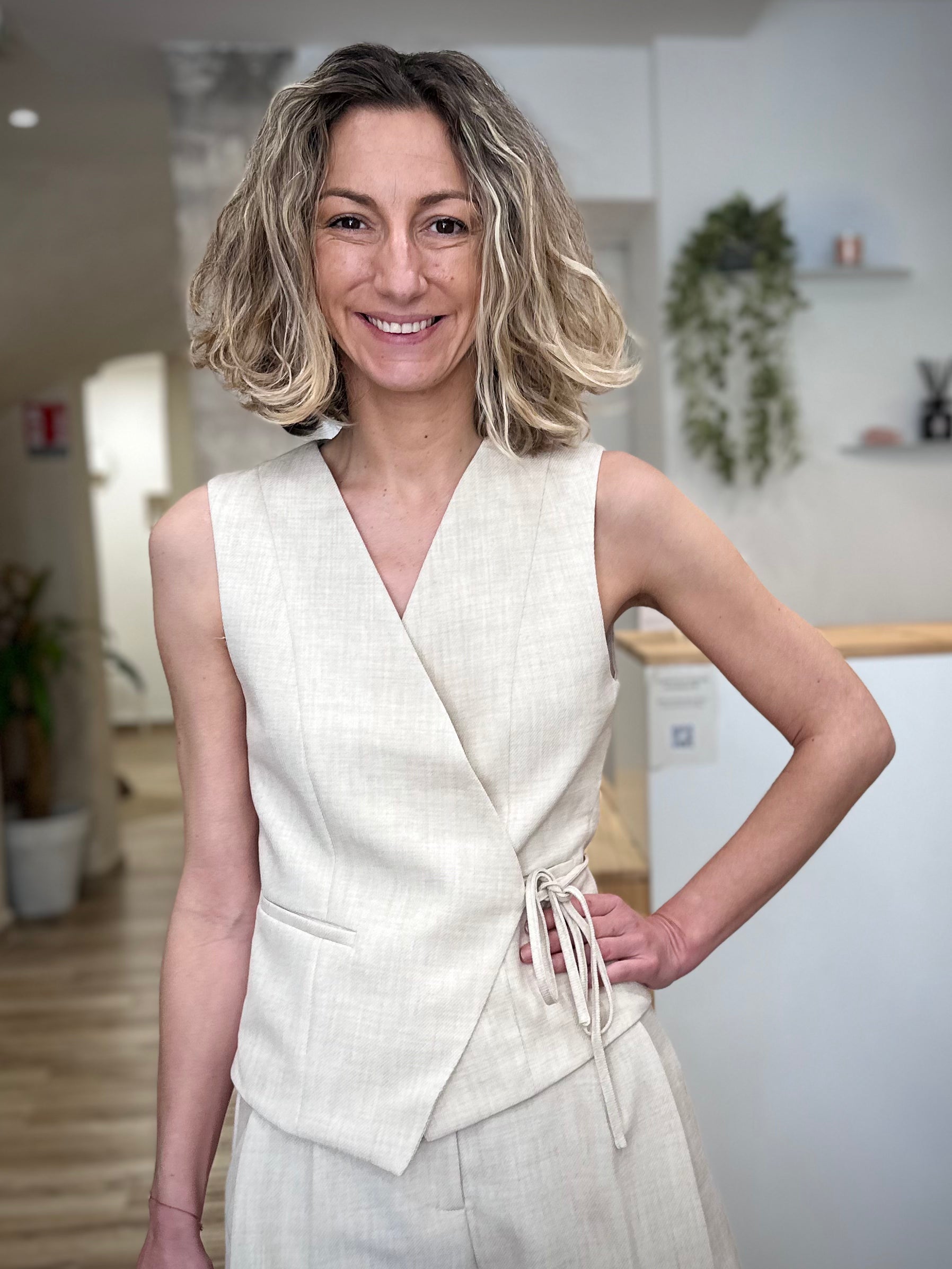 Gilet chic col V sans manches femme 