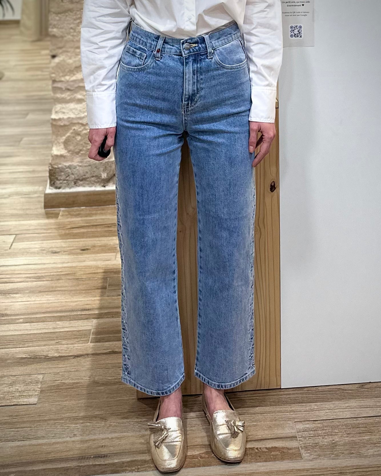 Jean droit bleu femme vue de face