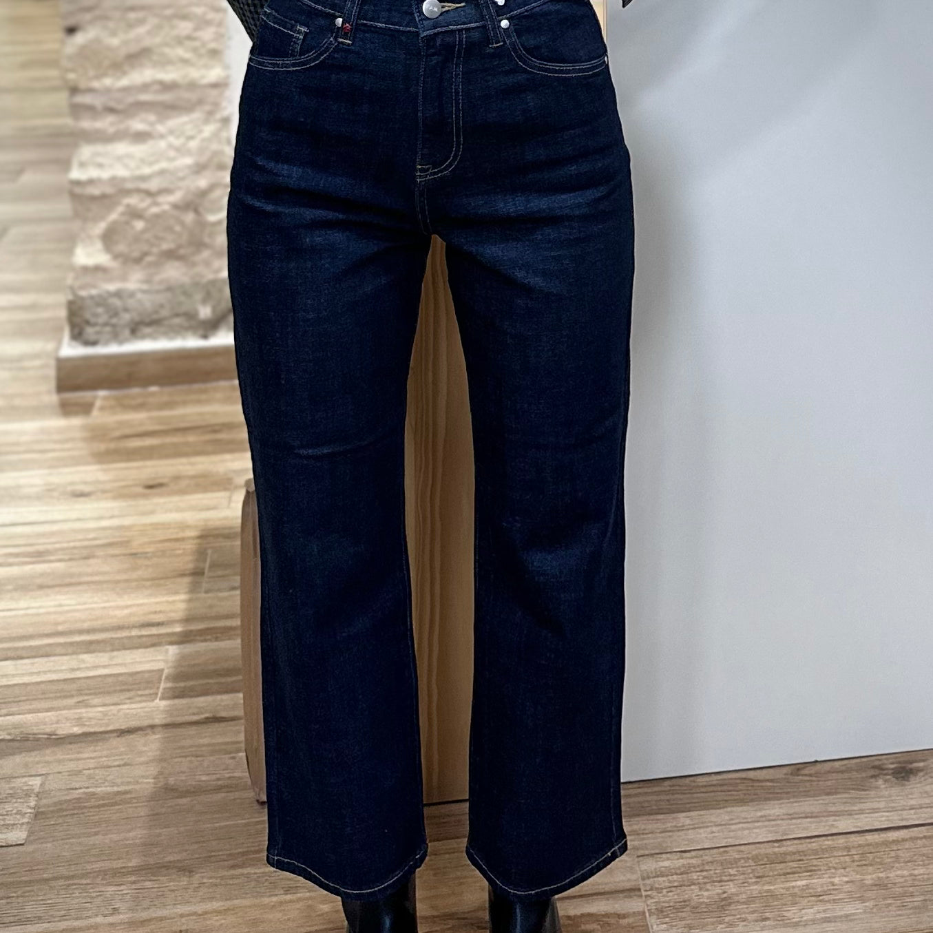 Jean droit indigo coupe cropped femme