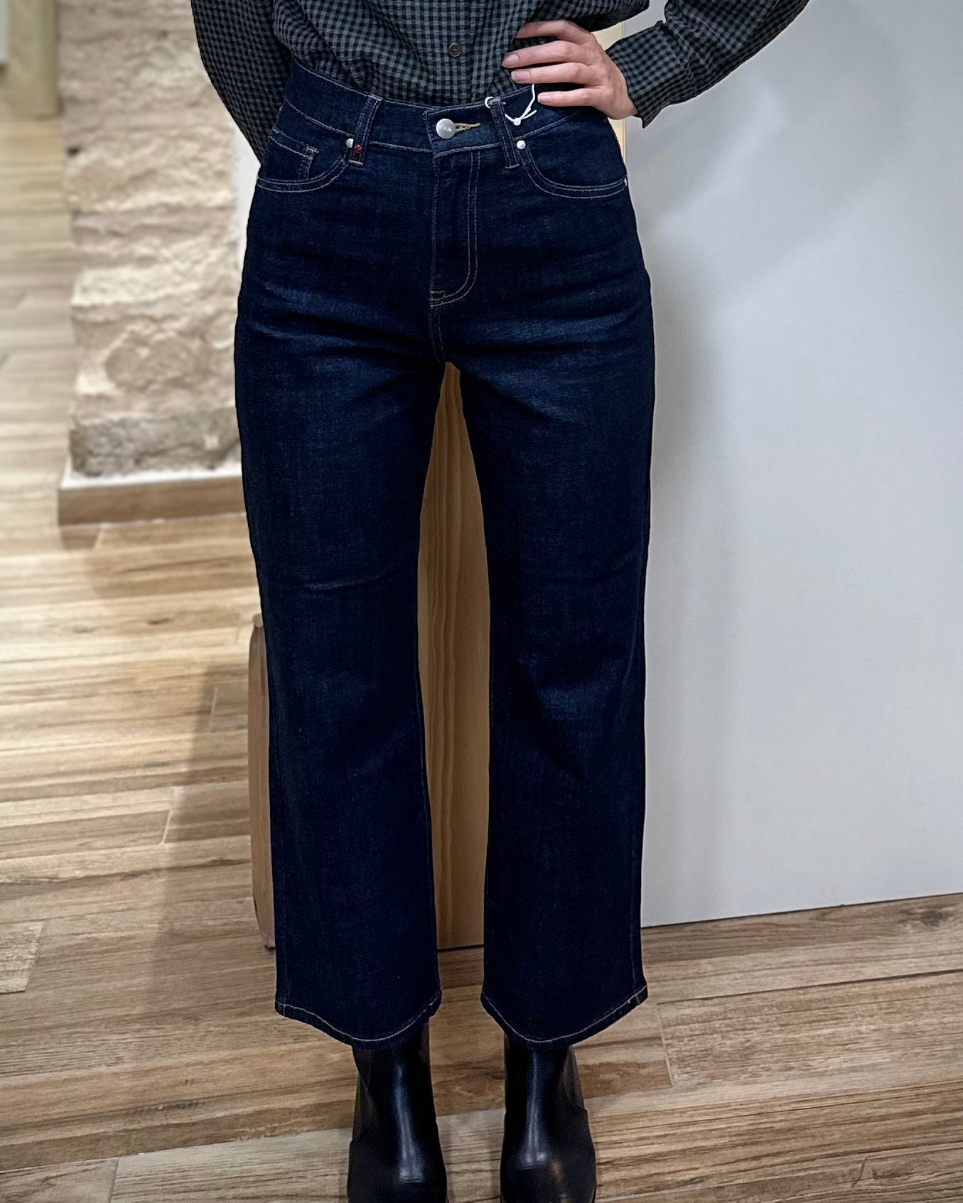 Jean droit indigo coupe cropped femme